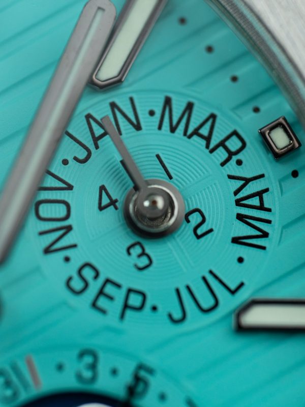 PP - Nautilus 5740 Tiffany Dial Automatic Movement 40mm with Box