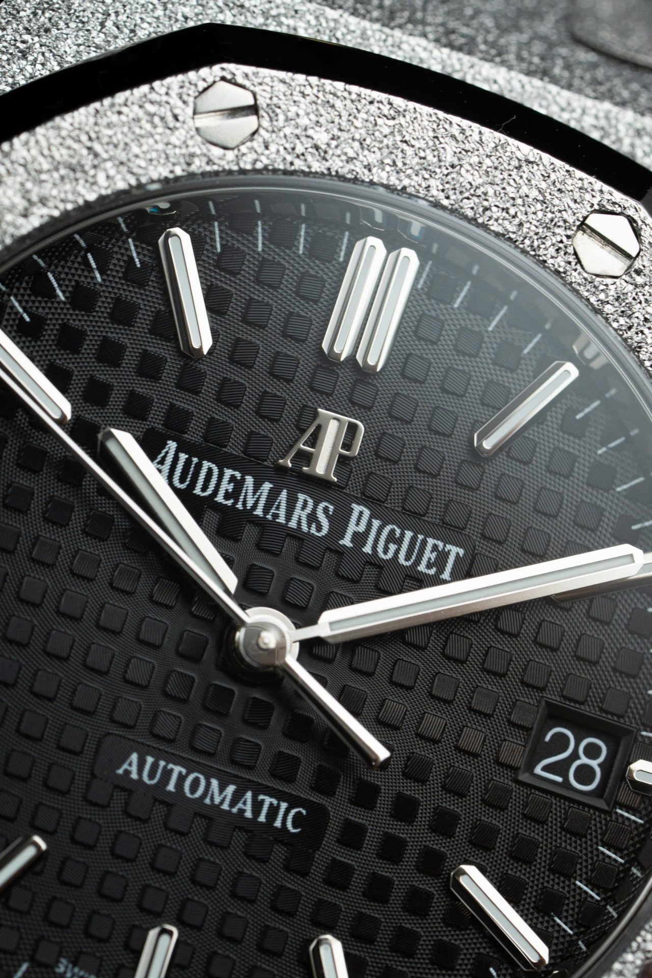 AP - Royal Oak Frosted Gold 15454BC Black Dial 37mm with Box