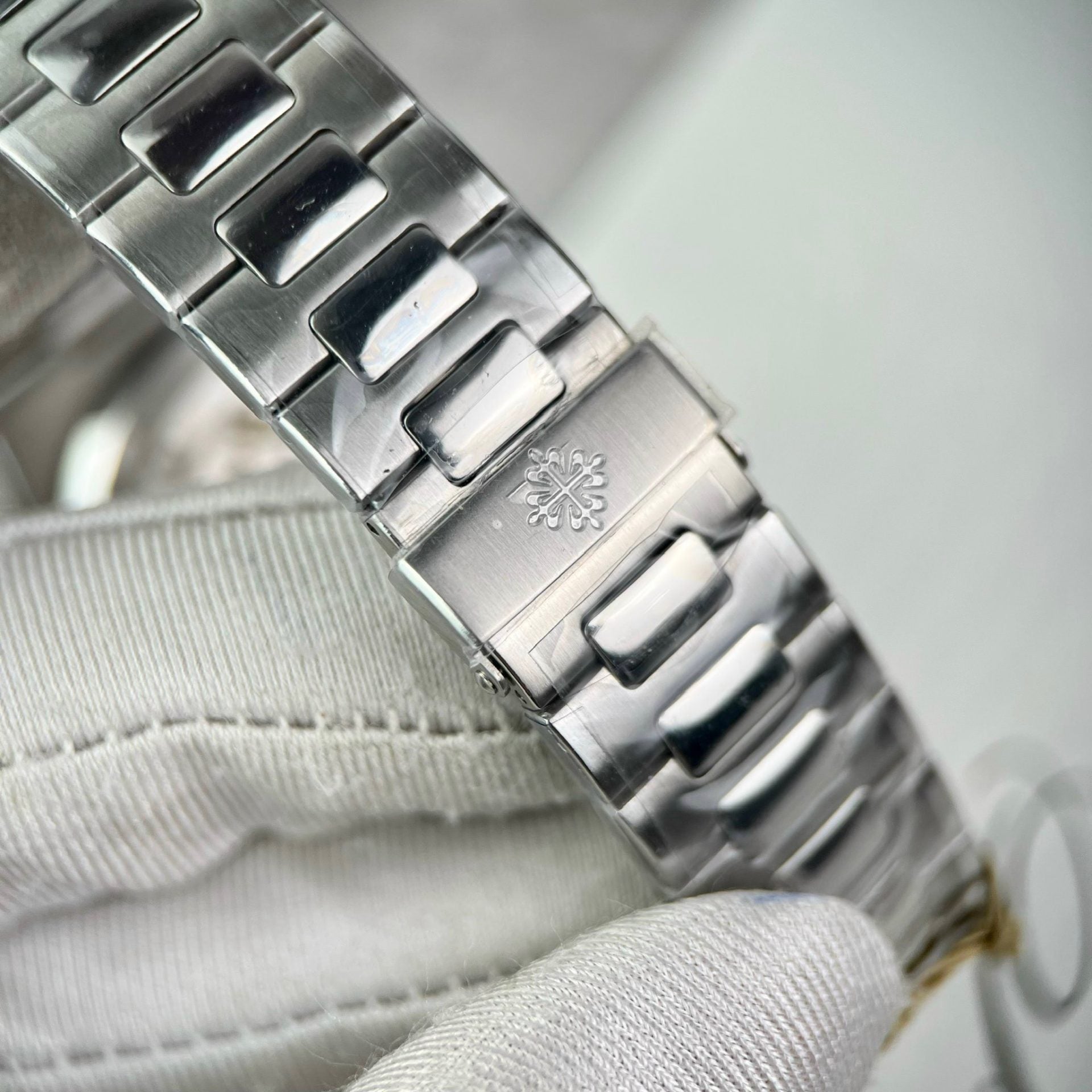 PP - Nautilus 5990 Metal Wire 40.5mm + Box