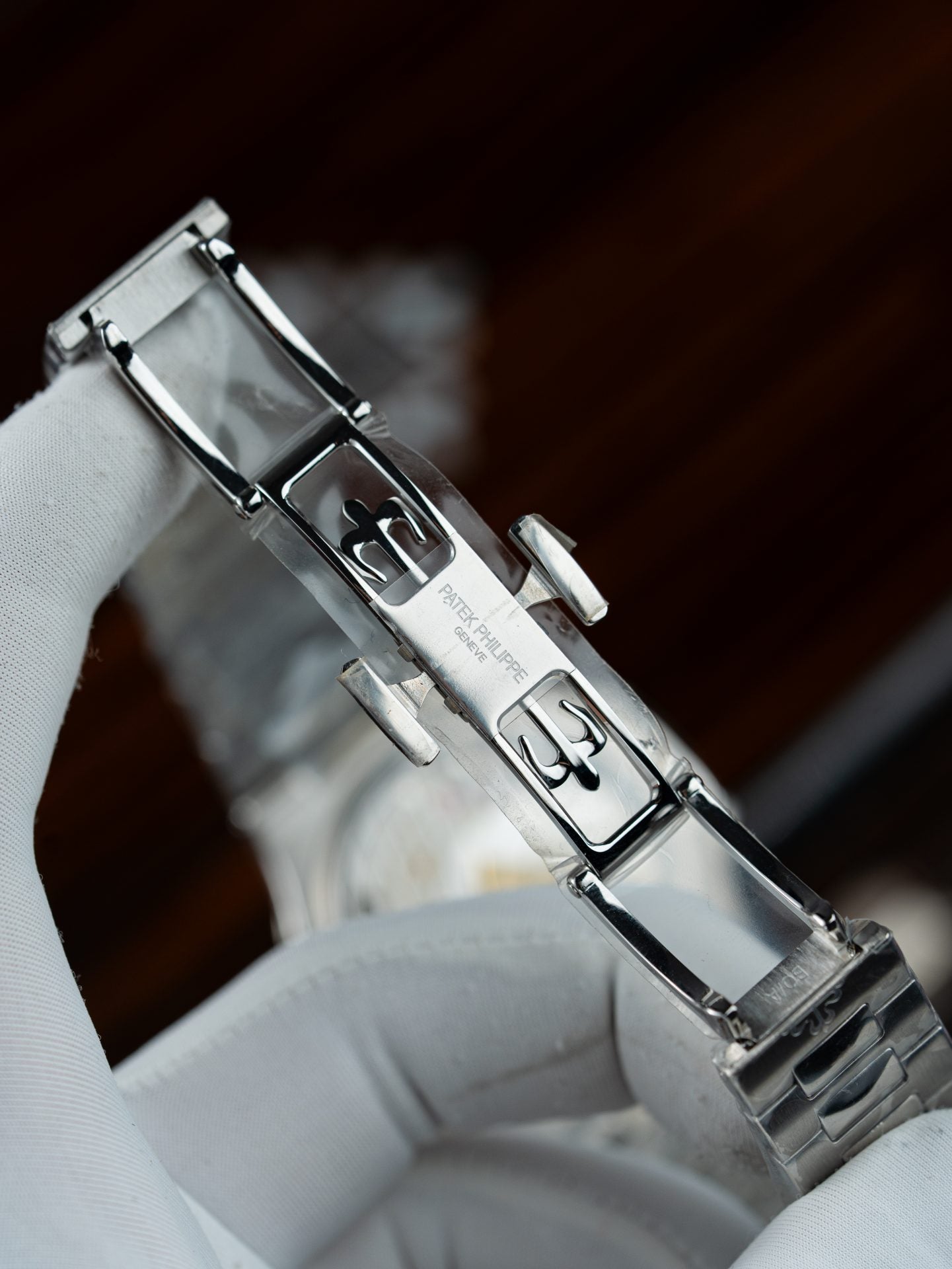 PP - Nautilus 5740 Tiffany Dial Automatic Movement 40mm with Box