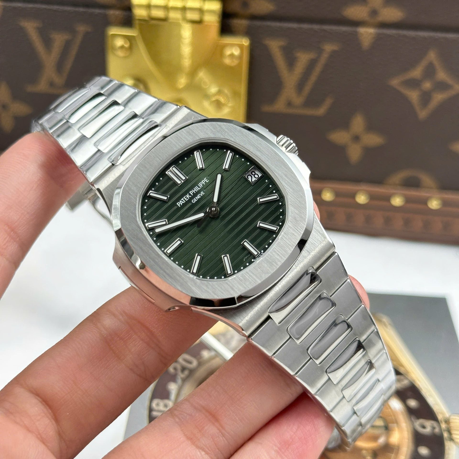 PP - Nautilus 5711 Green Dial 40mm with Box