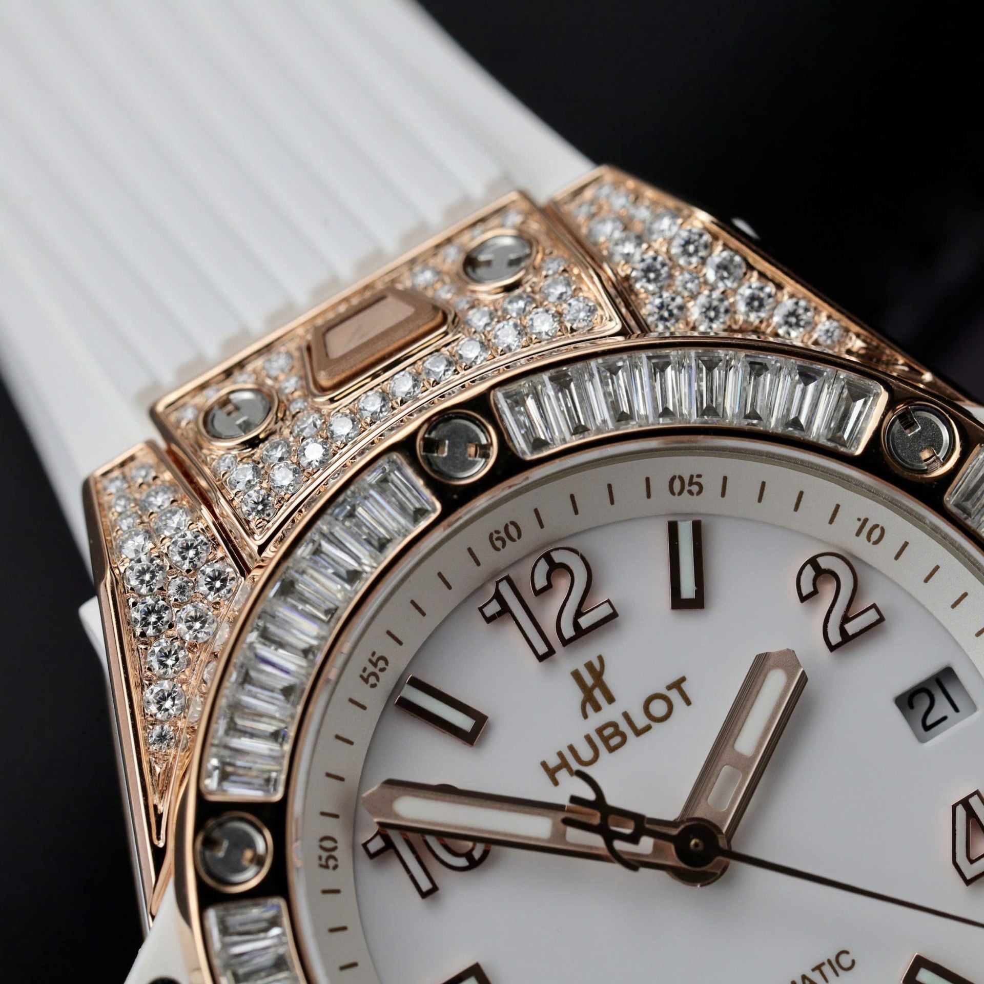 Hublot Big Bang One Click King Gold Black Dial Rubber Strap 39mm with Box