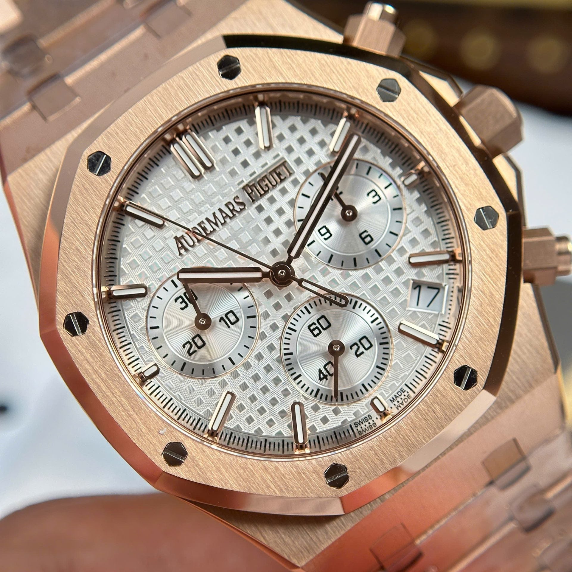 AP - Royal Oak 26240 Rose Gold Dial White 41mm with Box