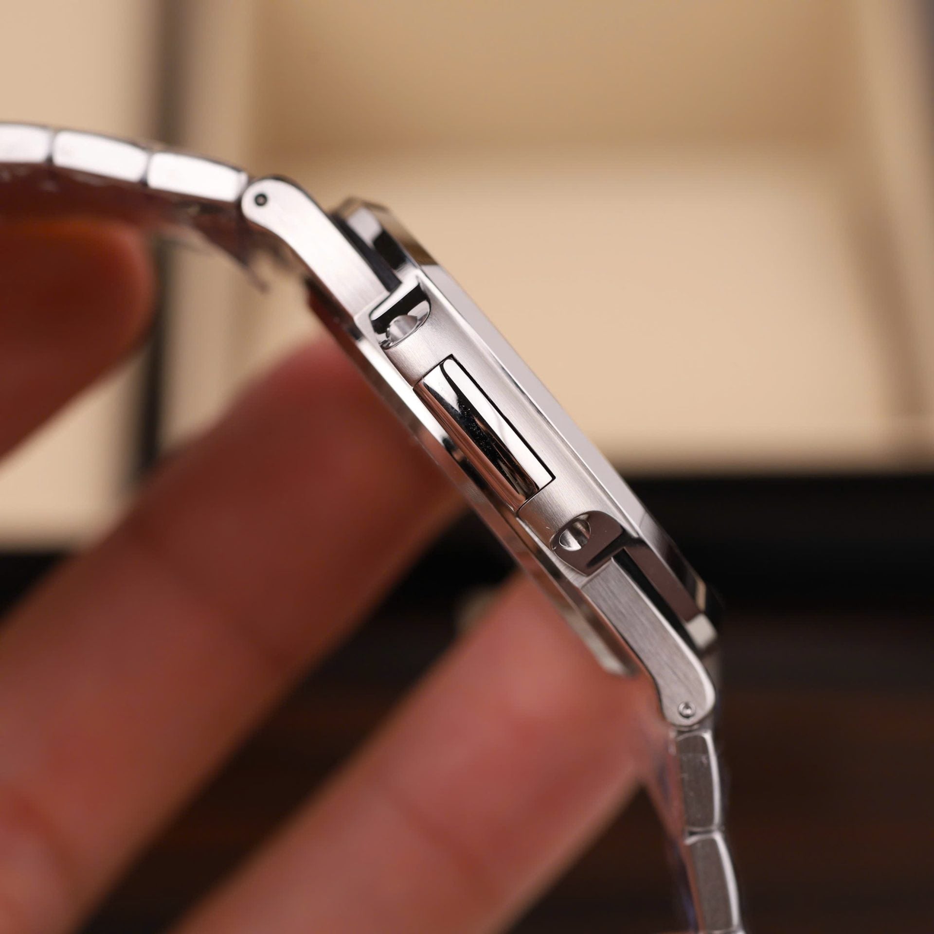 PP - Nautilus 5711 White Dial Metal Wire 40mm with Box