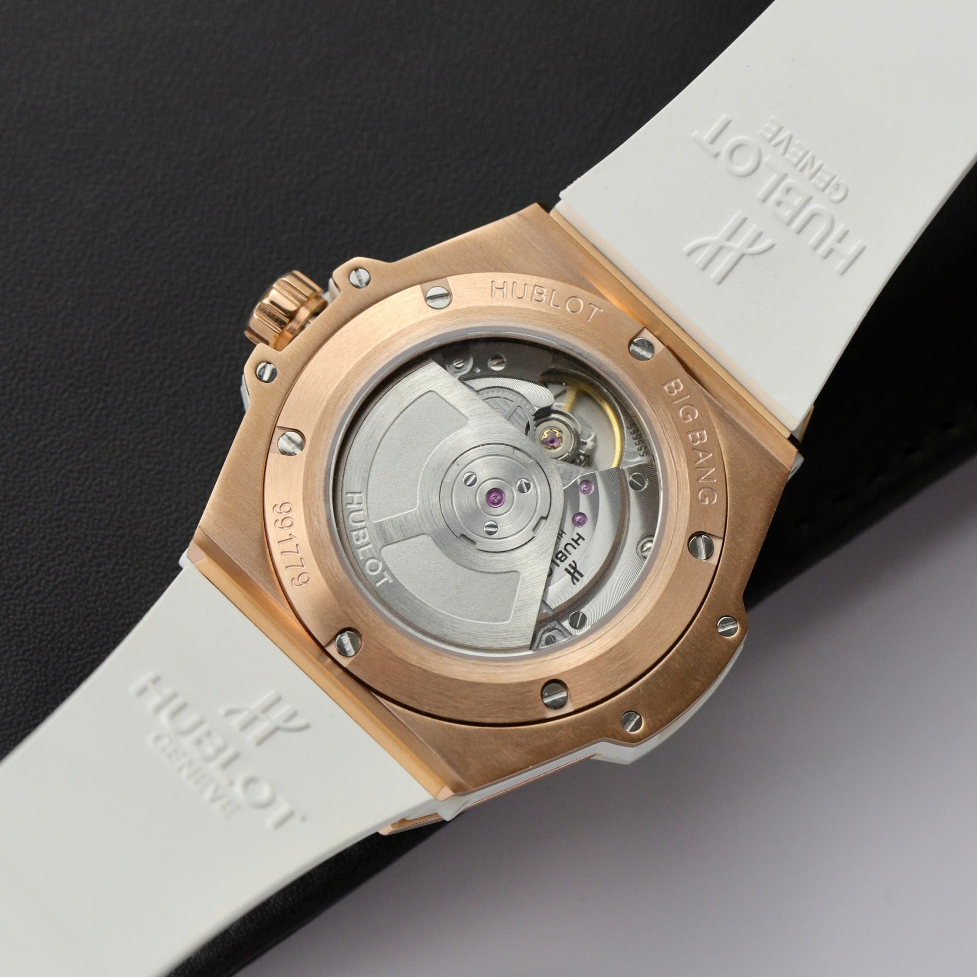 Hublot Big Bang One Click King Gold Black Dial Rubber Strap 39mm with Box